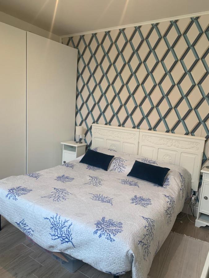 Perla Blu Apartment เวียเรจโจ ภายนอก รูปภาพ