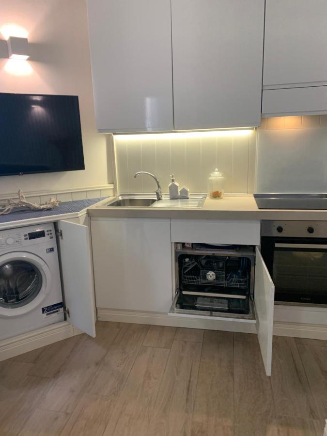 Perla Blu Apartment เวียเรจโจ ภายนอก รูปภาพ